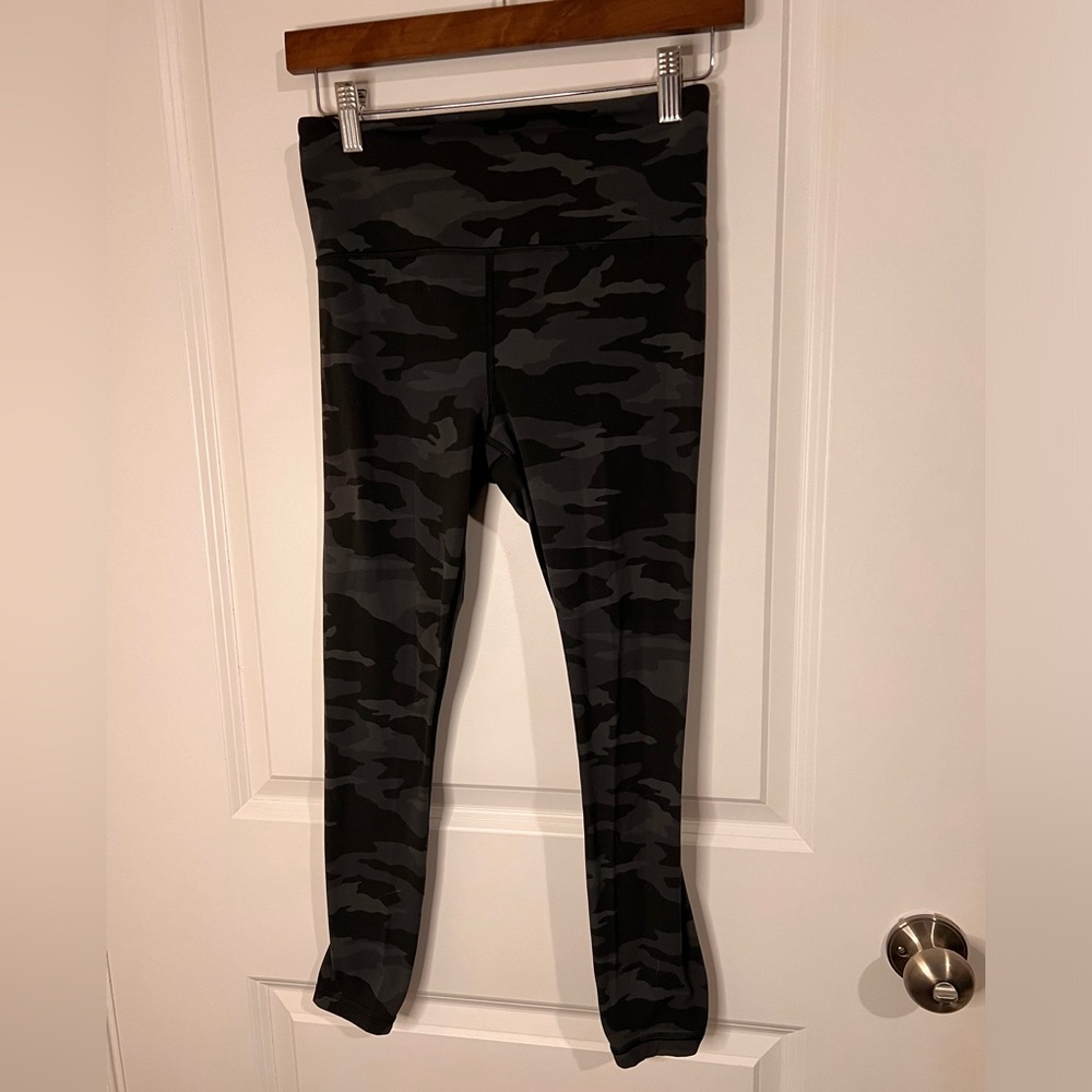 Athleta Elation 7/8 Tight Camo